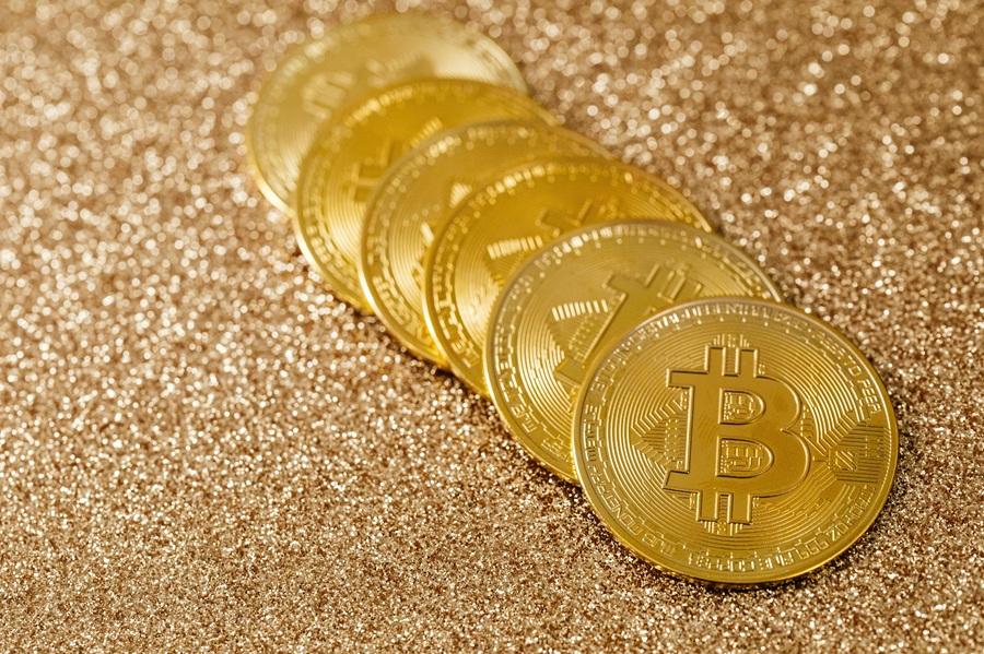 比特币面临潜在反弹陷阱，精明资金正悄然重新增持——详情