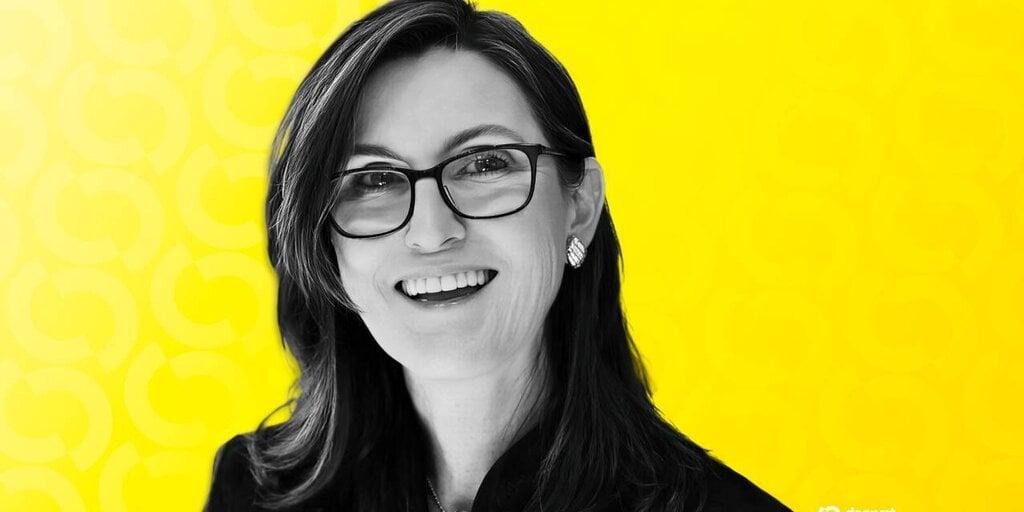 Cathie Wood 的 Ark Invest 大量买入 Google、Coinbase、Circle 和比特币 ETF 股票