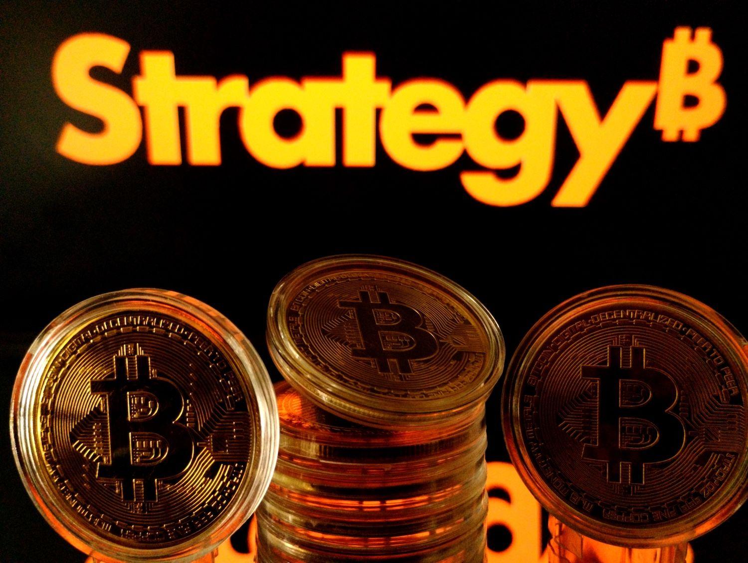 策略公司坐拥32.25亿美元现金，一个月未买入比特币